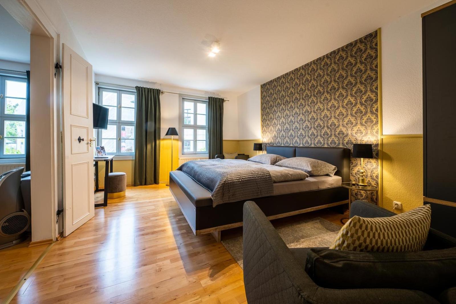 Ferienwohnung Am Dom II Наумбург Экстерьер фото