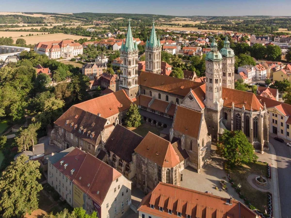 Ferienwohnung Am Dom II Наумбург Экстерьер фото